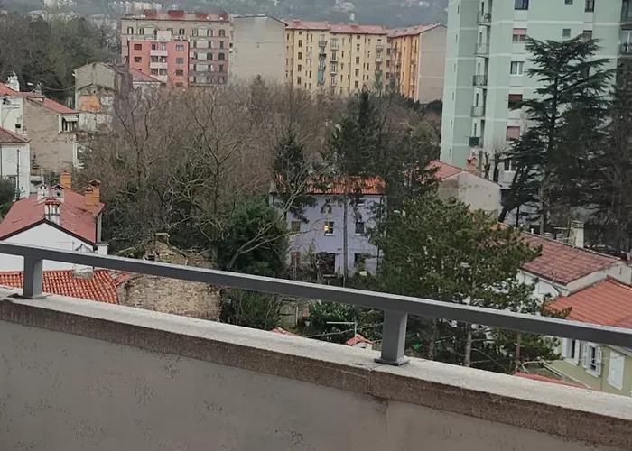 بيت ضيافة Trieste's House Deluxe *